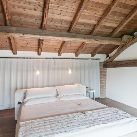 Belvilla By Oyo Violino Angelico 2 Holiday home Stagno Lombardo